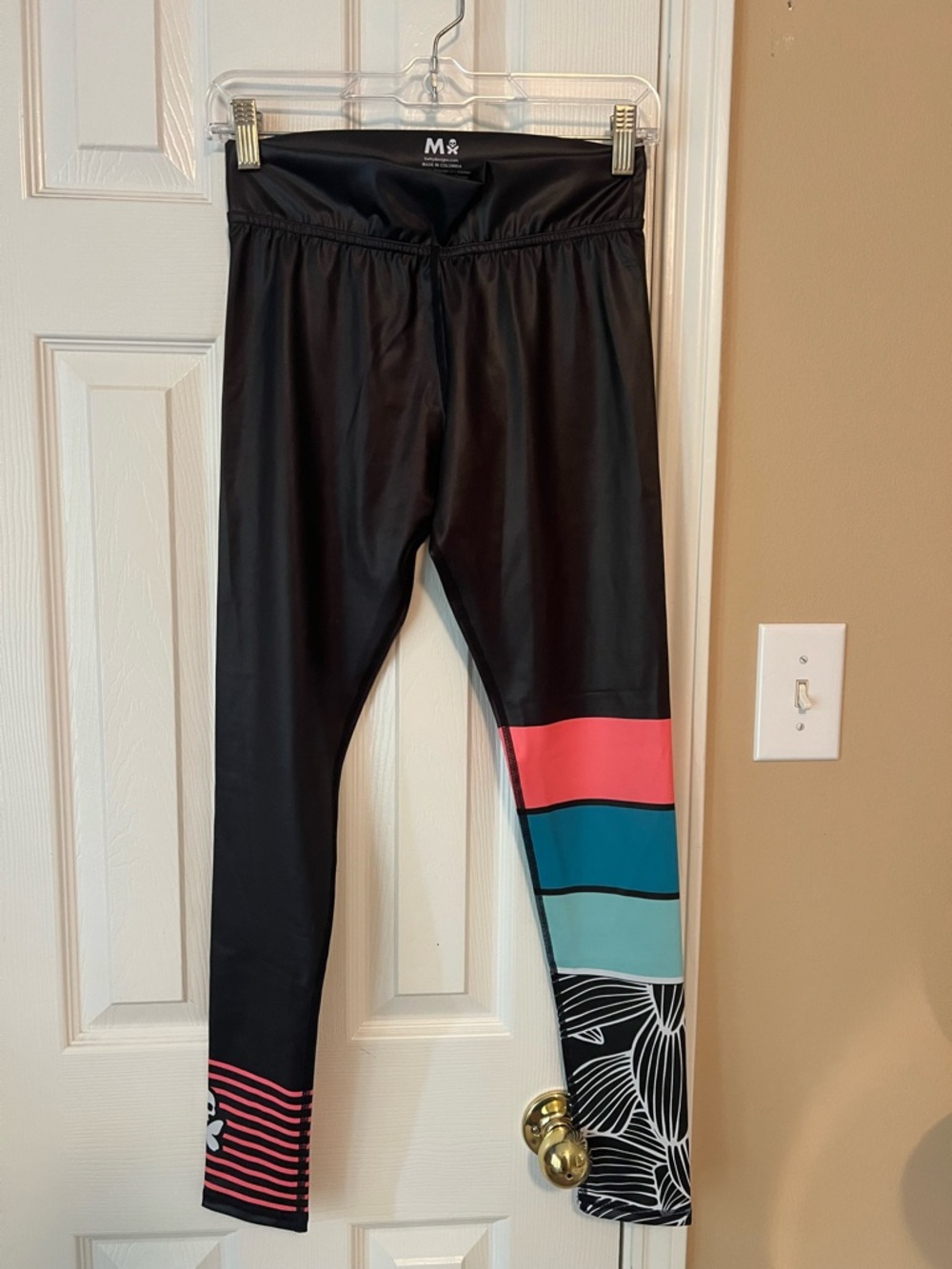 betty squad Colorblock Skull Leggings - Picture 2 of 3